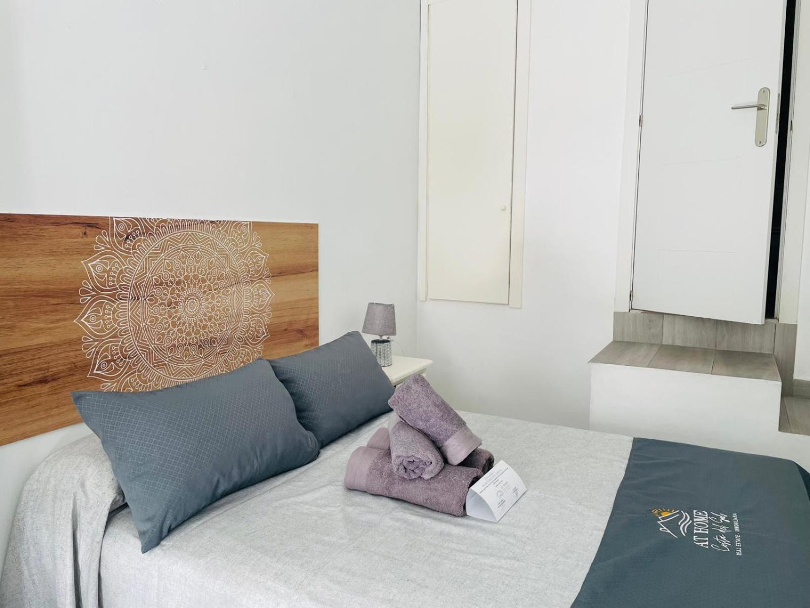 Estudio Jimena Burriana En El Centro De 네르하 외부 사진